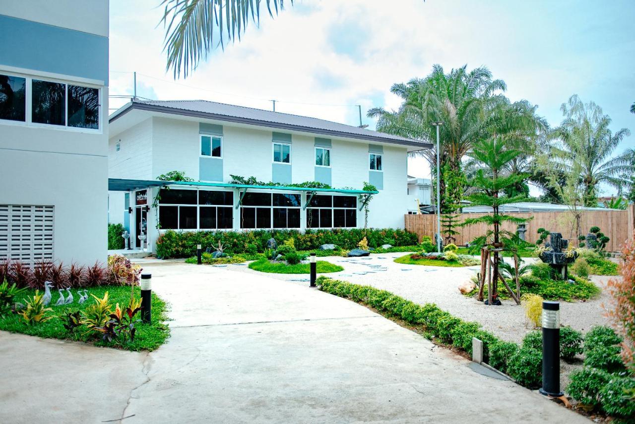 One Chumphon Hotel Екстер'єр фото