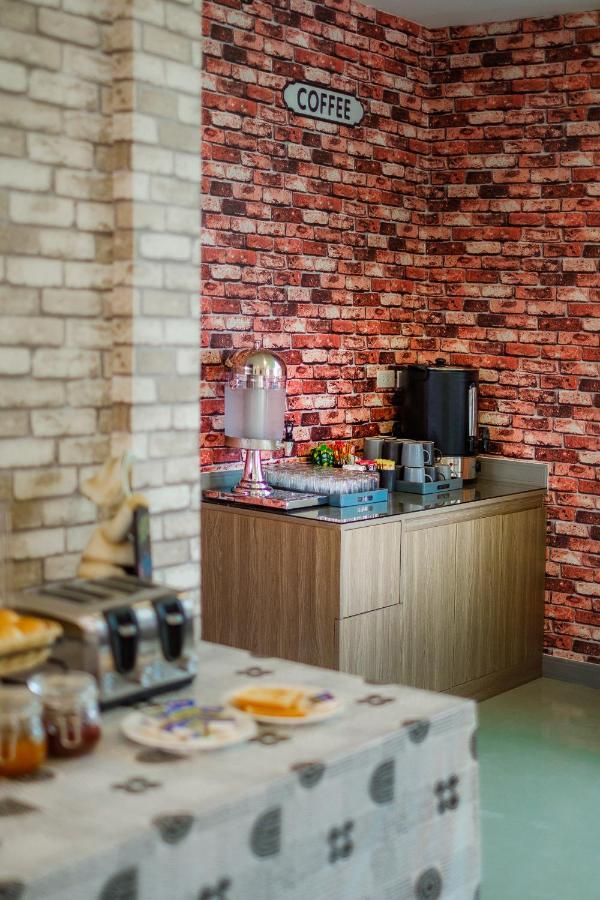 One Chumphon Hotel Екстер'єр фото