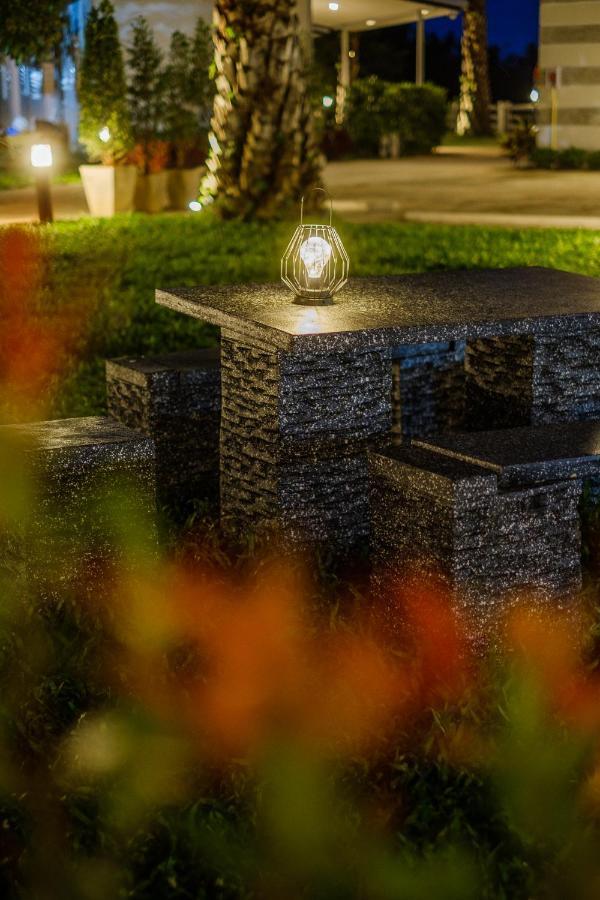 One Chumphon Hotel Екстер'єр фото