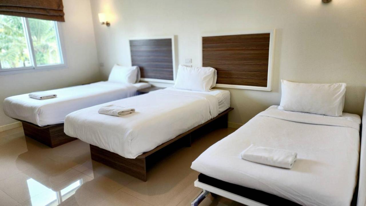 One Chumphon Hotel Екстер'єр фото